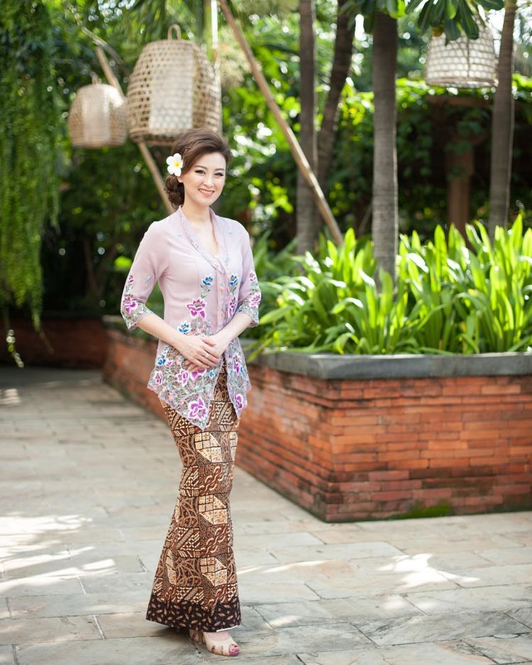 Ungu cerah dan kalem @irenemantofa