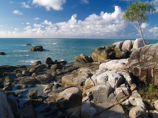Pantai Penyusuk