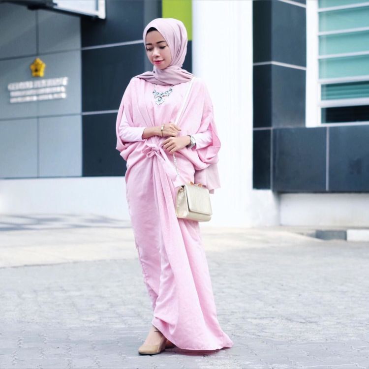 Gamis pink bisa dipakai ke kondangan