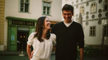 12 Tingkah Sederhana Cewek yang Bikin Cowok Merasa Bahagia dan Beruntung Jadi Pasangannya