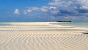 Perkenalkan, Inilah Keindahan Pulau Bawean. Sekeping Nirwana di Laut Jawa yang Menawan!