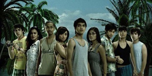 Aktor Terbaik Indonesia Saat Ini: Reza Rahadian. Film-Film Ini Jadi Buktinya! 35 Reza pernah lho main film horor
