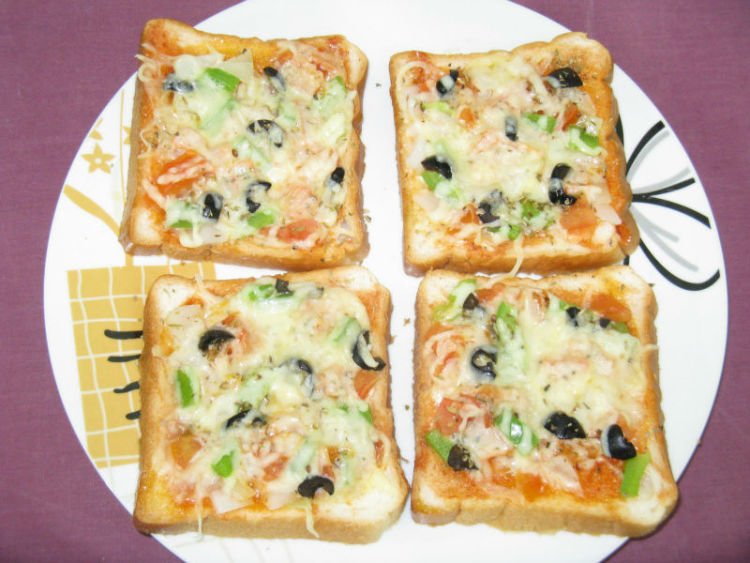 Pizza roti tawar