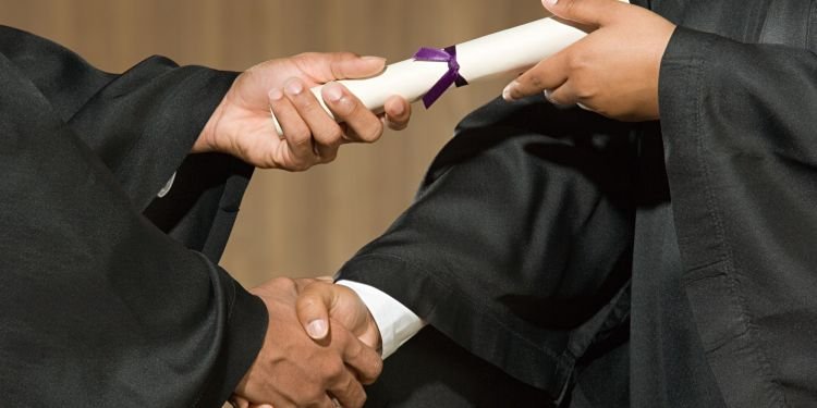Ijazah S2 itu perlu