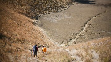 Kisah Mengharukan Dua Pendaki yang Tersesat di Gunung Semeru. Semoga Bisa Jadi Pelajaran Kita Semua