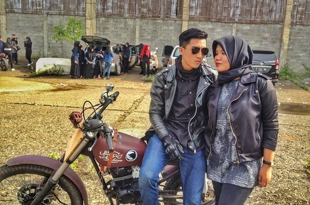 Dua Pasangan Inspiratif Ini Adalah Bukti Nyata Bahwa Tidak Semua Cowok Hanya Peduli Pada Fisik