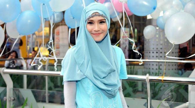 hijab polos zaskia mecca