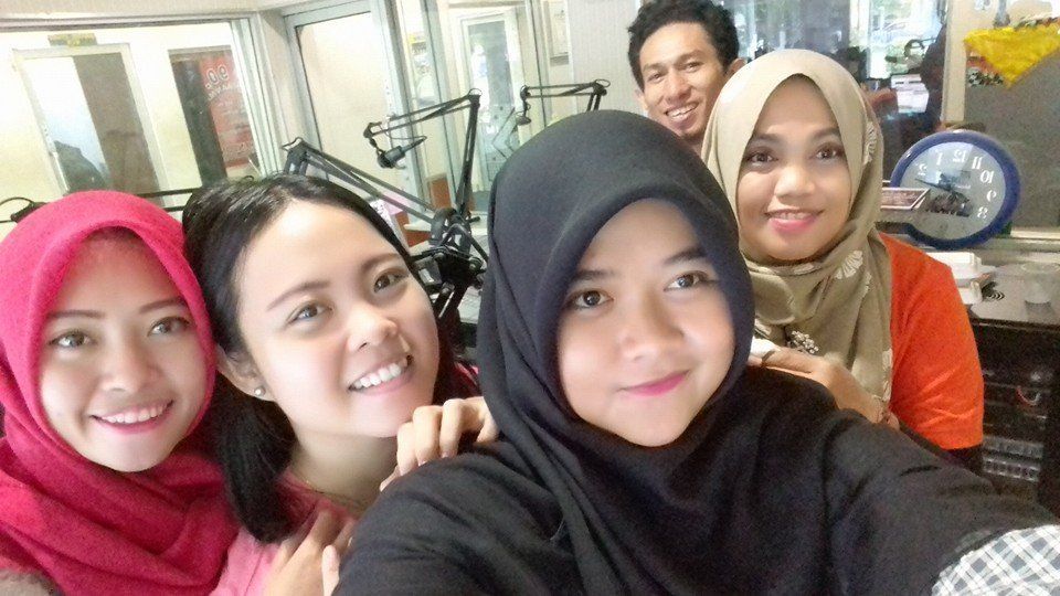 Curahan Kami Sang Penyiar Radio