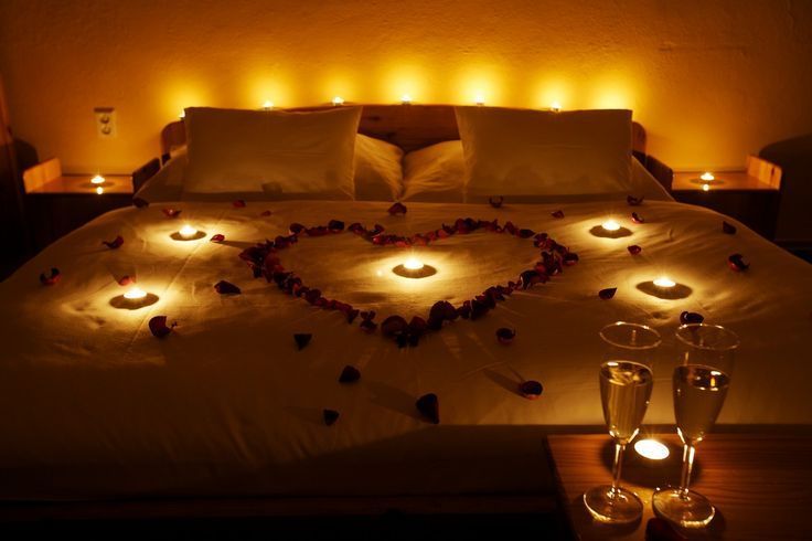 lilin dan mawar romantis