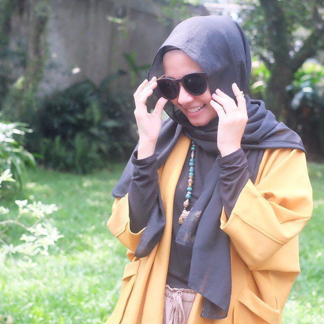 Jangan Heran Kenapa Cewek Berhijab & Berkacamata Menarik Perhatian, 5 Hal Ini Bisa Jadi Jawaban!