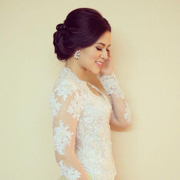 kayak mba Raisa nih, fokus pada anting <3