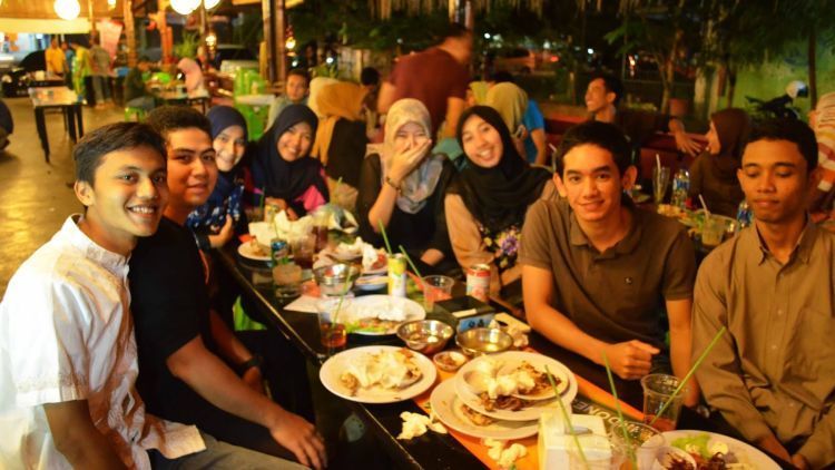 Bukannya Sombong, Tapi Karena 7 Alasan inilah Cowok Sering Males Datang ke Acara Bukber