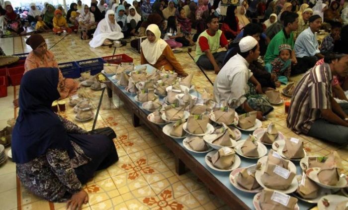 30 Hari Mencari Takjil. Para Pemburu Takjil Harus Berburu Buka Puasa ke Masjid-Masjid di Jogja Ini!