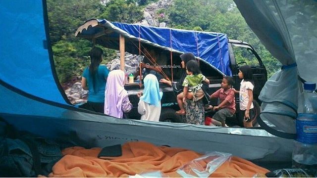 Kalau Gunung Sudah Rame Kaya Pasar, Bisnis Ini Bisa Kamu Buka Di Sana! Ngakak Pasti Deh Bacanya 30 Dijual dadakan.