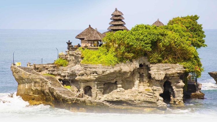 ini tanah lot, semoga kisah cintamu awet