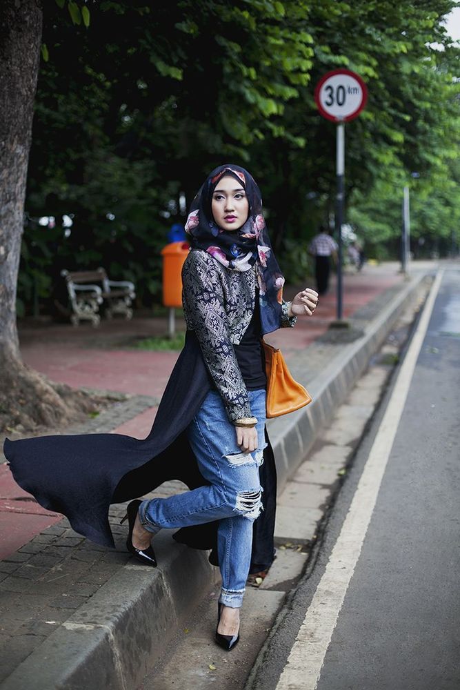 contek gayanya mba Dian Pelangi nih <3