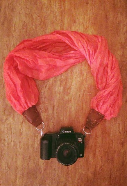 Inilah 6 Cara Memanfaatkan Scarf yang Gak Biasa, Gak Cuma Buat Leher atau Hijab Saja! 24 tali kamera dari scarf