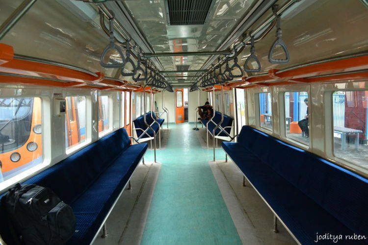 Kadang kereta juga kosong