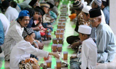 buka puasa berjamaah, biar berkah