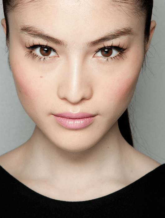 Jarang Pakai Blush-on? Rugi! Ini Alasan Kenapa Kamu Butuh Perona Pipi yang Satu Ini.