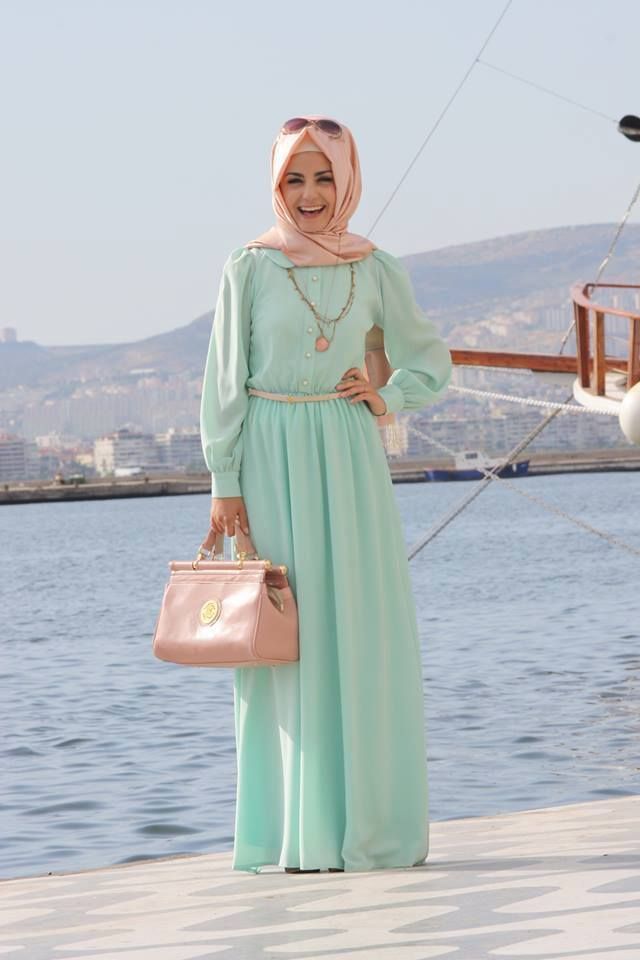 10 Inspirasi Style yang Membuktikan Bahwa Gaun Maksi Bikin Aura Feminin Kamu Meningkat!