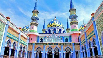 Masjid-masjid Indah Buat Safari Tarawih. Nggak Cuma Instagrammable, Juga Bikin Khusyuk Bertasbih