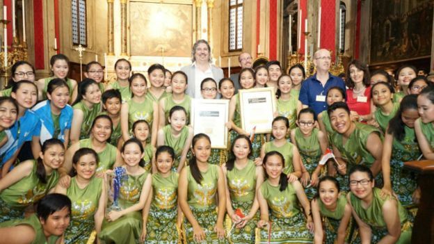 Indonesia Patut Berbangga! Tim Paduan Suara Anak TRCC Sabet Piala Juara Satu di Italia