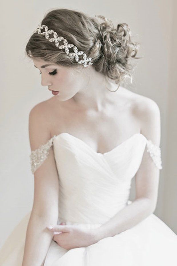 Aneka-Gaya-Rambut-Pengantin-Dengan-Headband_3