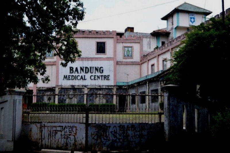 Uji Nyalimu Lewat Wisata Mistis di Bandung Medical Centre, Bangunan Paling Horor di Kota Kembang!