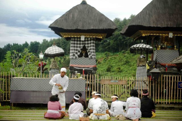 Selalu ingat untuk menjaga sikap