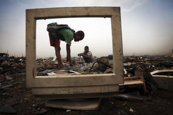 Ghana, tempat pembuangan akhir sampah elektronik dunia.