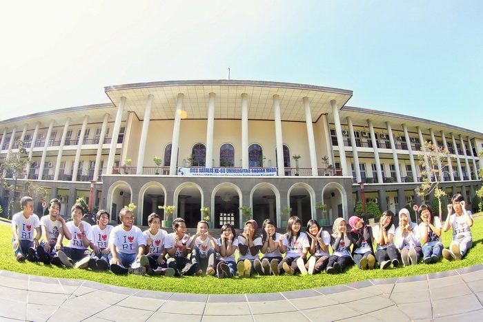 gedung pusat