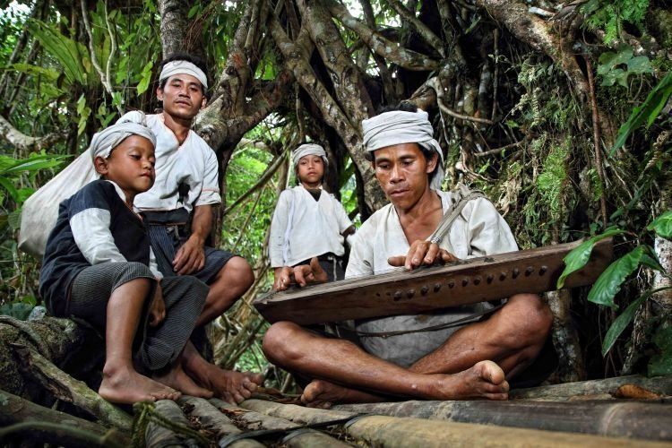 Patah Hati Memang Sengsara. Mending Kunjungi 10 Destinasi Ini Biar Move On Kamu Lancar Jaya! 21 Jauhkan diri dari teknologi bersama masyarakat Suku Baduy