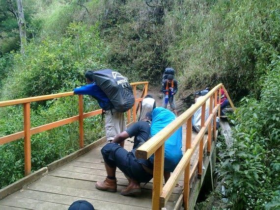 Kisah Pendaki yang Bertemu Banyak Setan di Gunung Semeru 