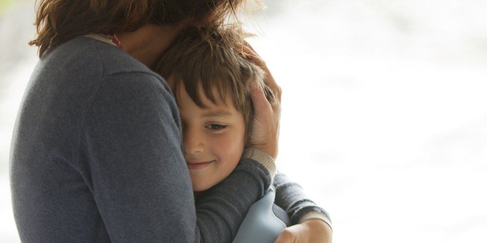 Ibu, Inilah Alasan Dibalik Engganku Memelukmu atau Sekadar Berkata “I Love You”