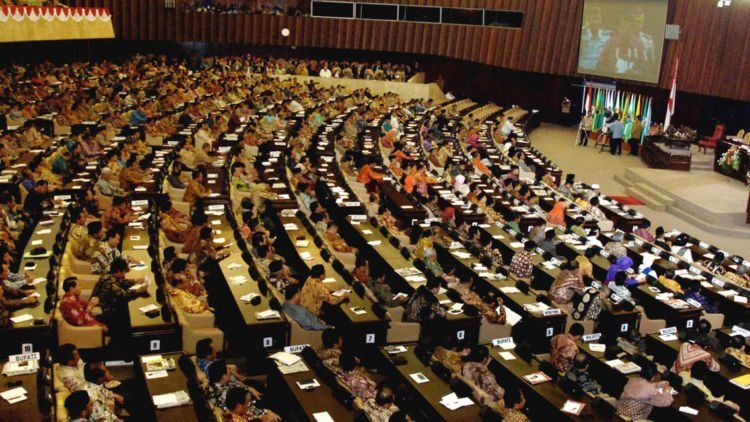 Pemerintah: Wakil Rakyat atau Wakil Partai?