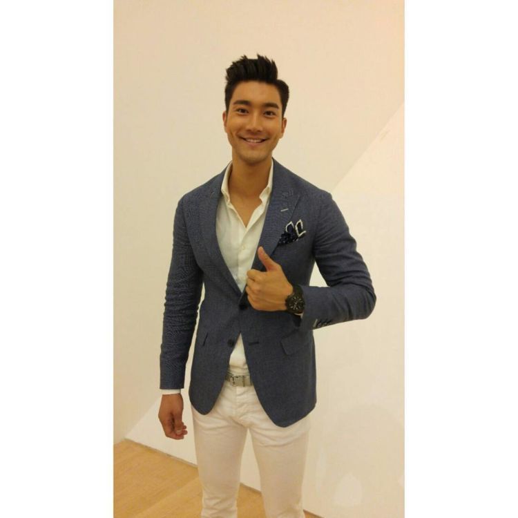 Selain Ganteng Dan Multitalenta, Gaya Choi Siwon Tak Pernah Gagal Bikin Cewek Kesengsem 34 yaa ahjussii~
