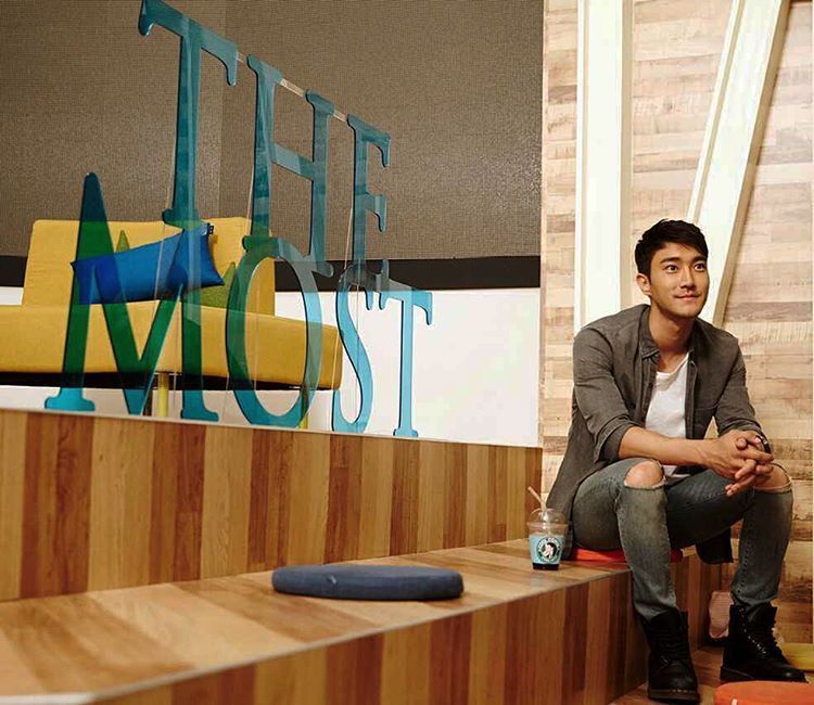 Selain Ganteng Dan Multitalenta, Gaya Choi Siwon Tak Pernah Gagal Bikin Cewek Kesengsem 27 otokee....
