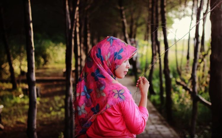 Foto sendiri aja cakep, apalagi berdua. Yuk bang!