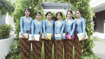 18 Inspirasi Kebaya Pagar Ayu. Biar di Kondangan Semakin Dekat Jodohmu