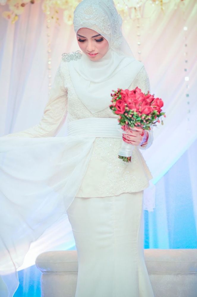 15 Inspirasi Gaun Pernikahan Syar'i Ini Bisa Dicontek 