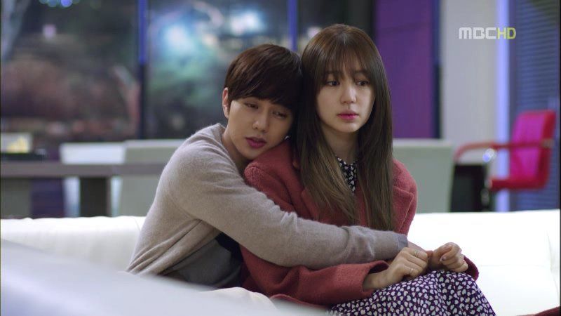 Bukan Cuma Cewek, Cowok Juga Bisa Baper Kalau Nonton Drama Korea