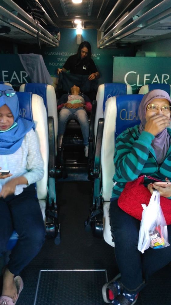 Sensasi keramas pagi