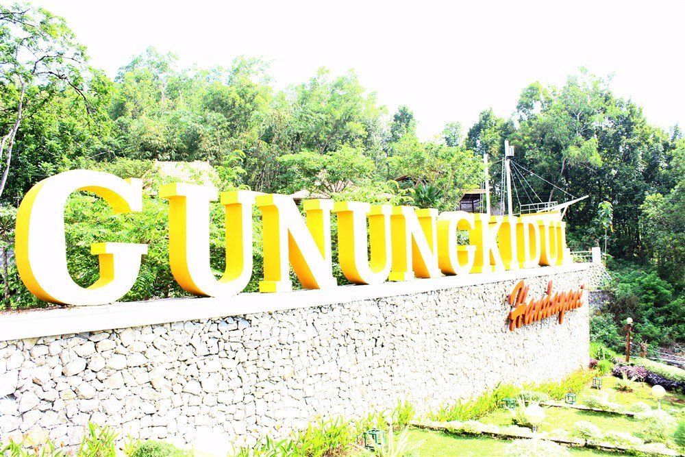 Jangan Ngaku Pecintai Pantai Jika Belum Mantai di Gunung Kidul Yogyakarta