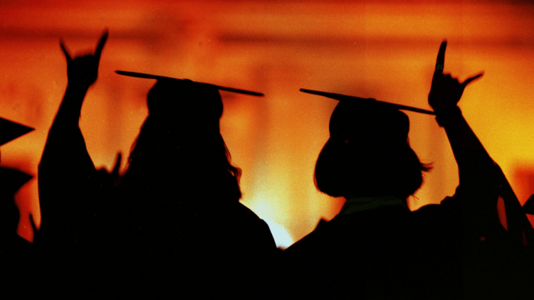 Wisuda? Ini 7 Lagu Yang Wajib Didengar Saat Harimu Tiba