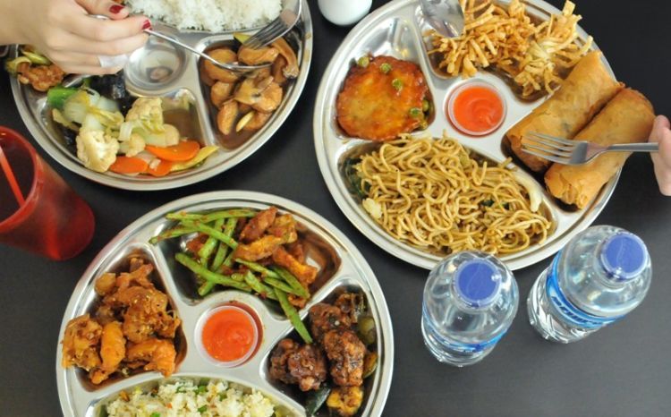 6 Restoran di Bandung yang Asyik Buat Makan Keroyokan. Kamu Nekat Kalau Mau Makan Sendirian! 14 Porsinya gede banget kan?