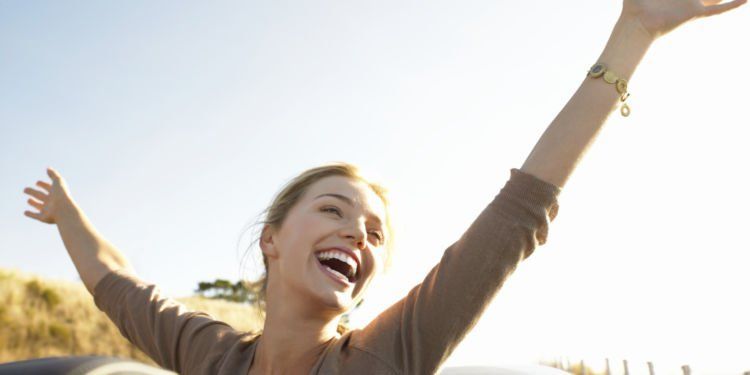 Demi Wajah dan Badan Segar Seharian, 7 Praktik Simpel Ini Layak Kamu Aplikasikan! 21 smile! :)