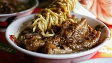 Mie Ayam Lovers, Kamu Harus Jelajahi 10 Warung Mie Ayam Terenak di Jogja Ini Deh! Bikin Nagih