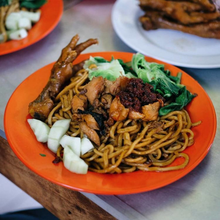 mie ayam goreng rasa ayam panggang