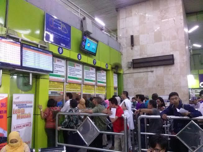 ga bisa di loket stasiun ya